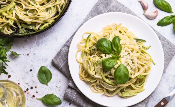 Taranto news-77 spaghetti zucchine
